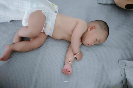 宁阳三个月宝宝发育标准